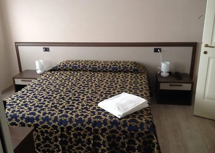 Hotell San Fiorenzo Fiorenzuola dʼArda